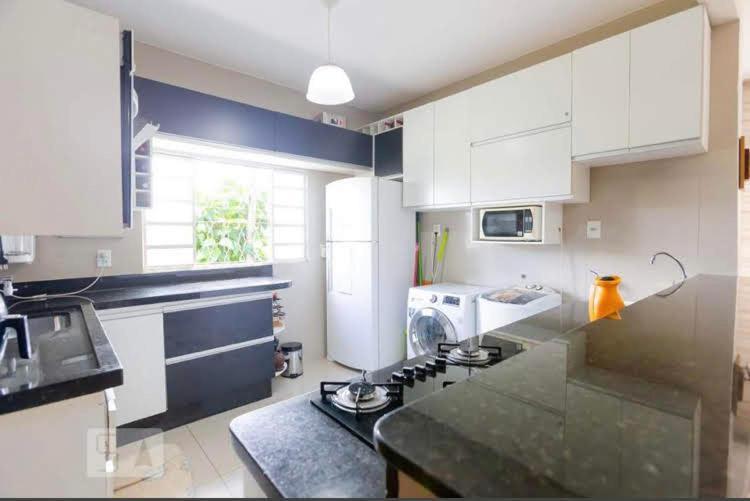Villa Caso Com Piscina Aquecida, Ha 900 Metros Do Iguatemi Shopping à Brasília Extérieur photo